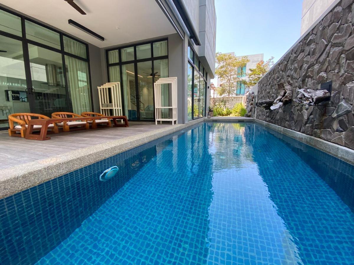 Ikiru 18 Private Pool Villa With Landscape Patio&Splendid Saltwater Pool, 5 Mins Walk To Tengah Beach, Restaurants&Bars Pantai Cenang  Bagian luar foto